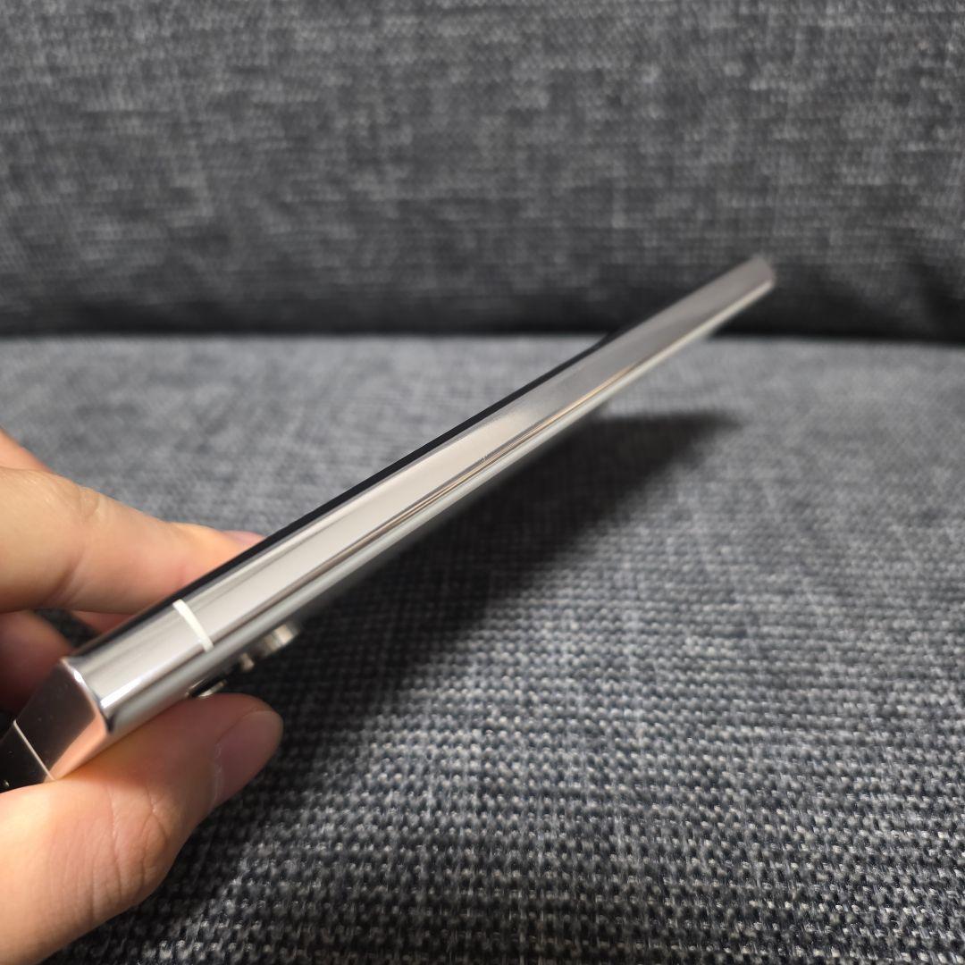 Galaxy S23 Ultra クリーム docomo版