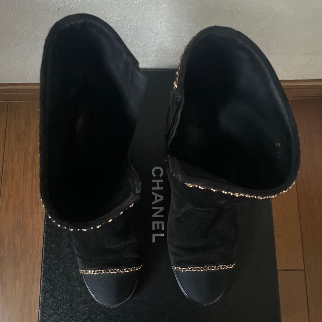 CHANEL 黒　スエード　ショートブーツ