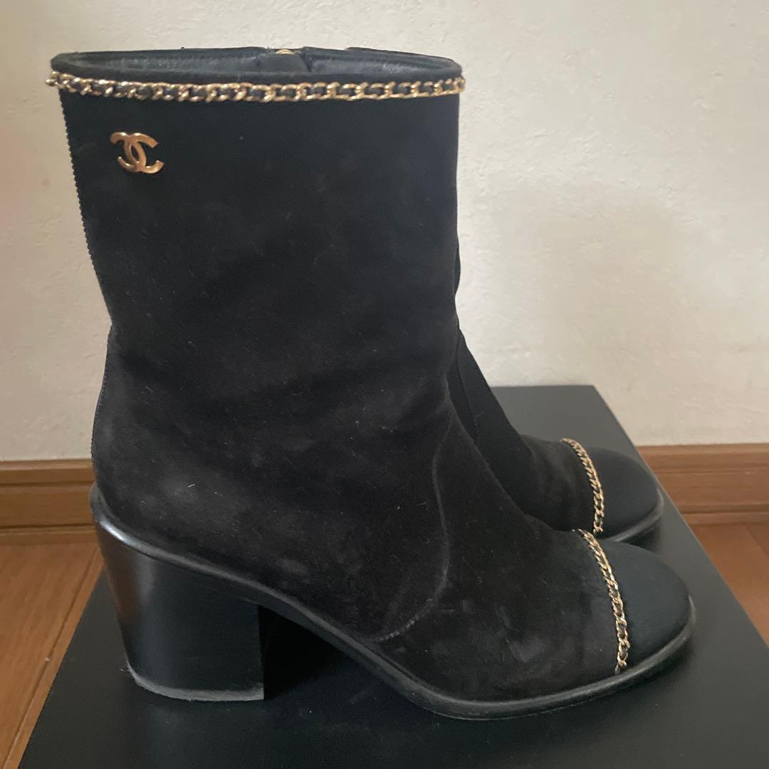 CHANEL 黒　スエード　ショートブーツ