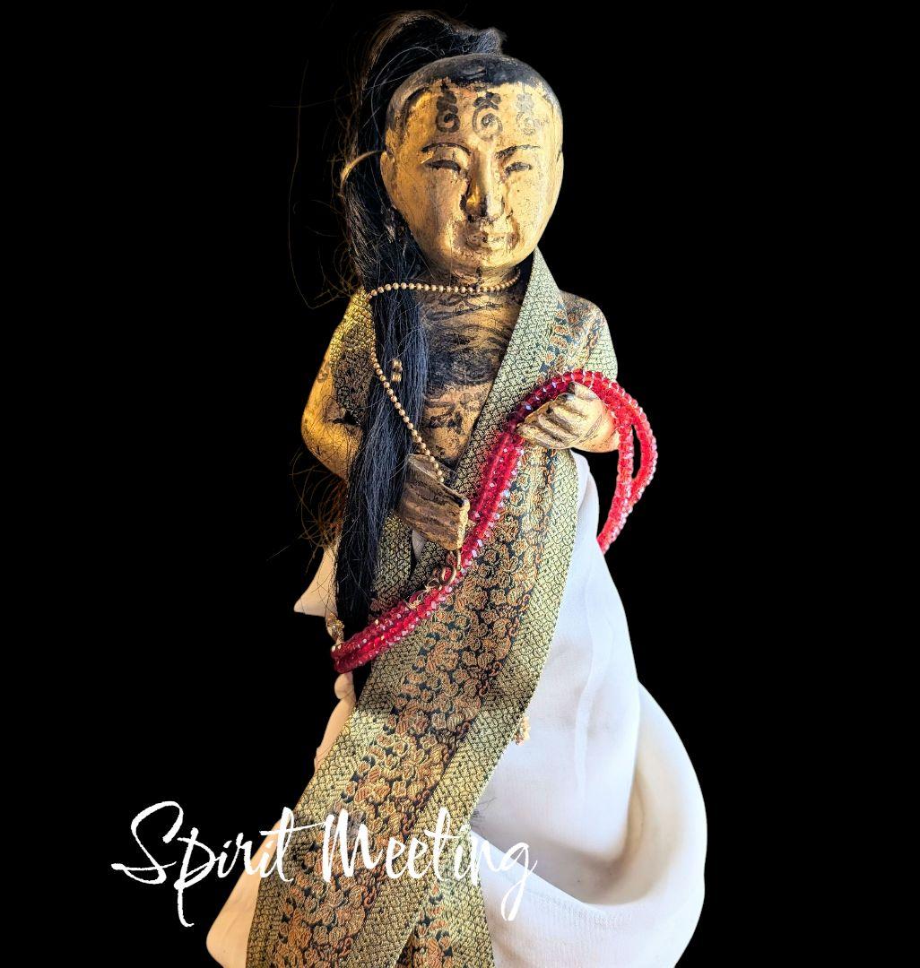 ミャンマー　ナッちゃん　ナット　精霊信仰　女性霊供養像　呪物