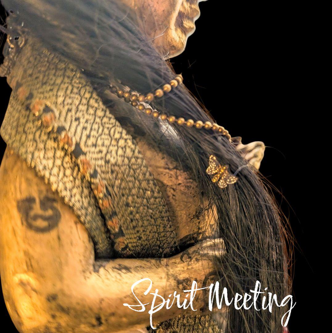 ミャンマー　ナッちゃん　ナット　精霊信仰　女性霊供養像　呪物