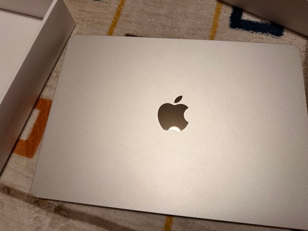 MacBook Air M2 13㌅ 16GB 256GB スターライト付属品有