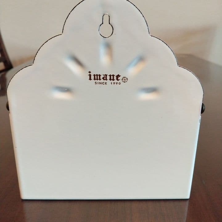 イマン⭐︎ アルメット缶 キャニスター ⭐︎ステンシルローズ 可愛いです。