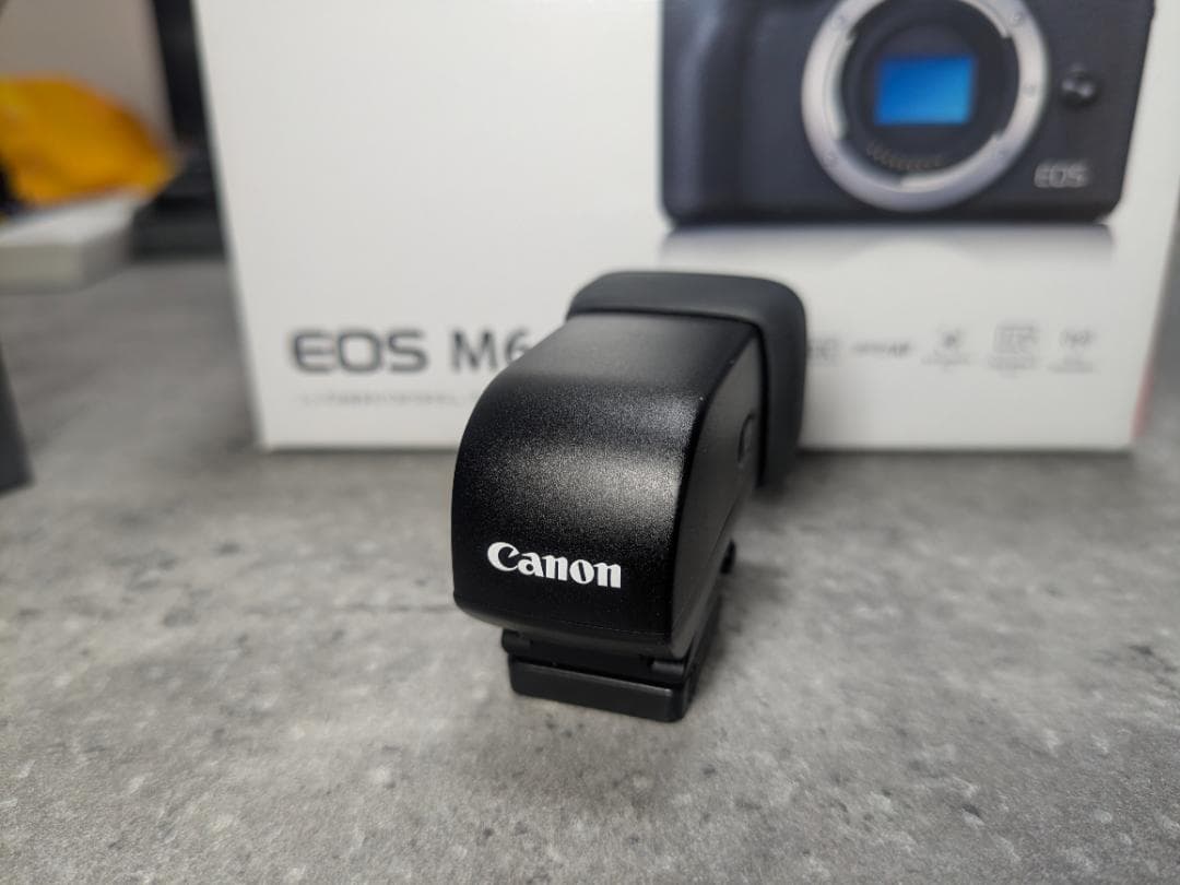 Canon EOSM6markII ボディ シルバー　レンズ等、多数おまけあり