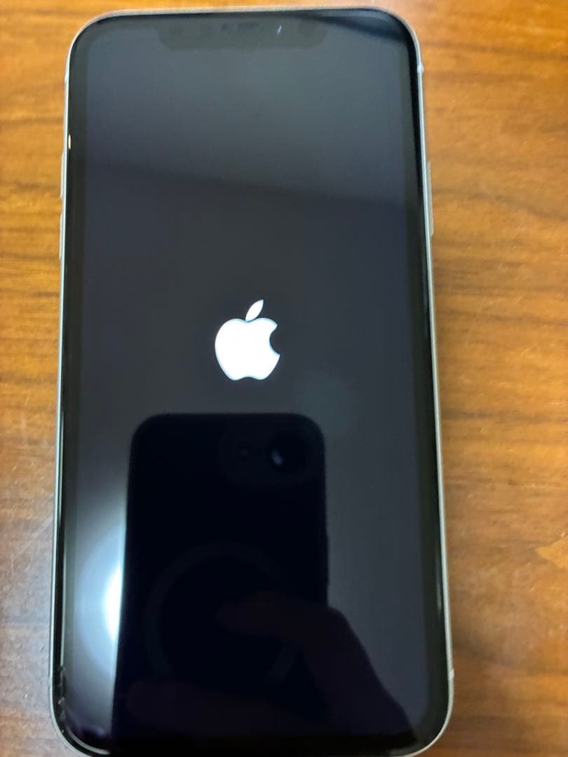 iPhoneXR 128GB ホワイト　バッテリ100% 箱付属品SIMフリ