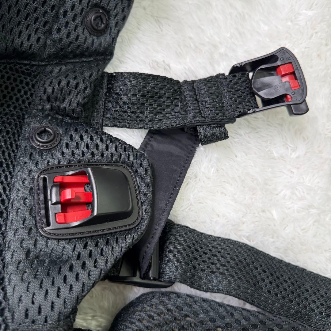 美品 ベビービョルン 抱っこ紐 ハーモニー メッシュ ブラック