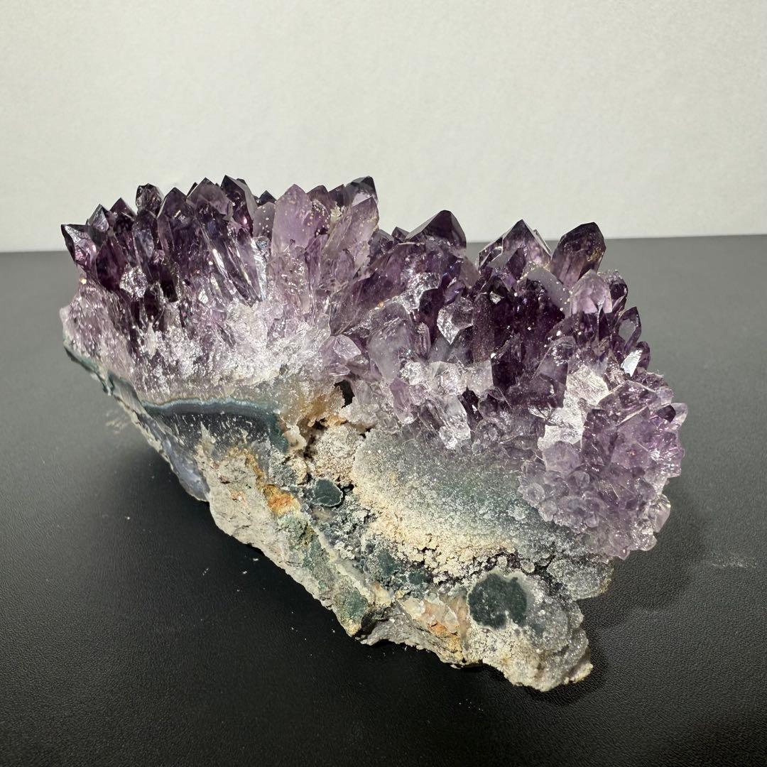 天然石アメジストの原石　置物　鉱物NO.011808