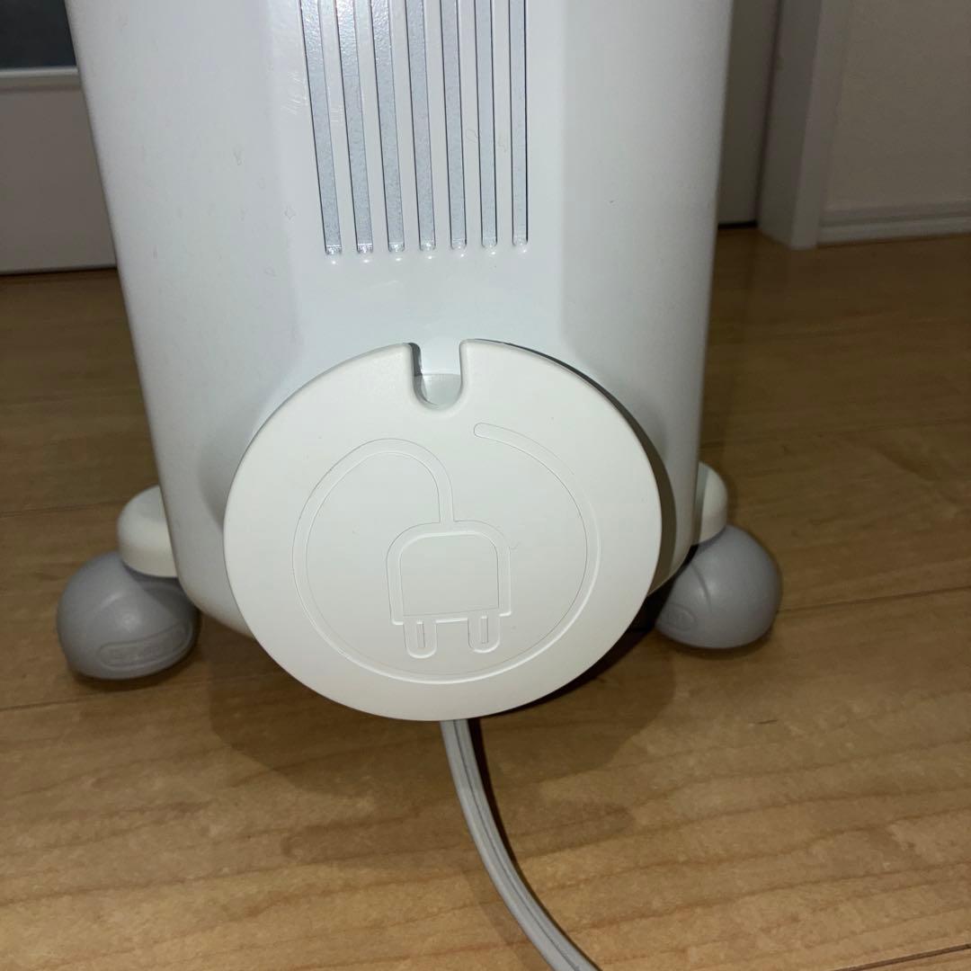 動作ok デロンギアミカルドオイルヒーター　RHJ35M1015-LG