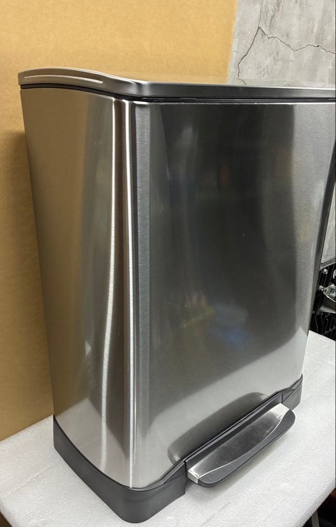 EK0 ステンレススチール ペダル式ごみ箱 28L + 18L