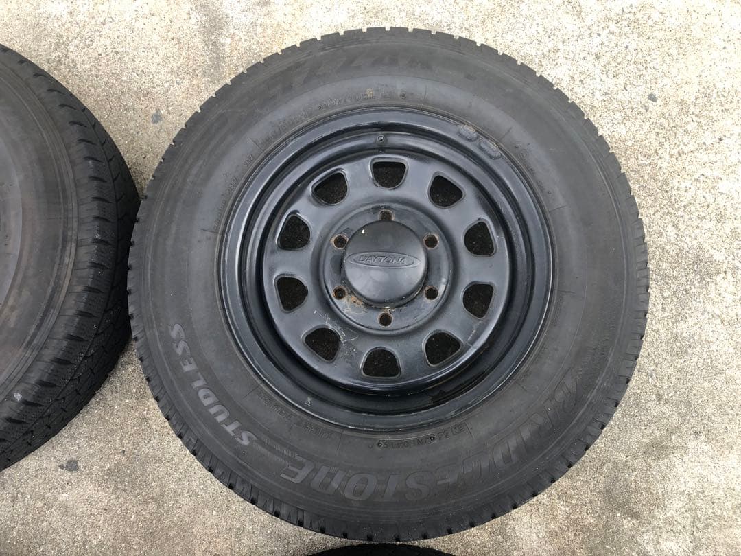 スタッドレスタイヤ 15インチ デイトナ DAYTONA ハイエース VL1