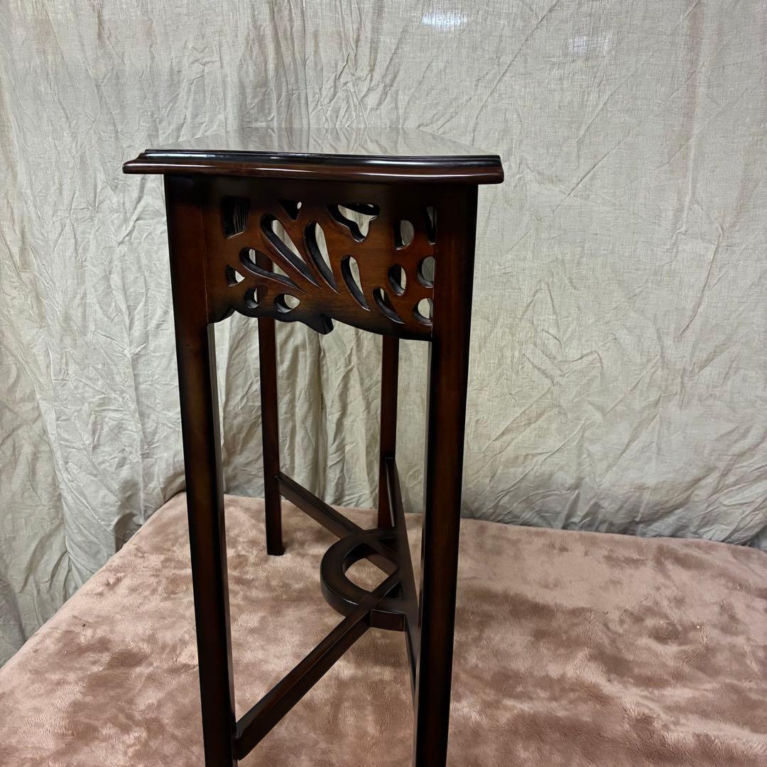 透かし彫り装飾 クラシックコンソールテーブル