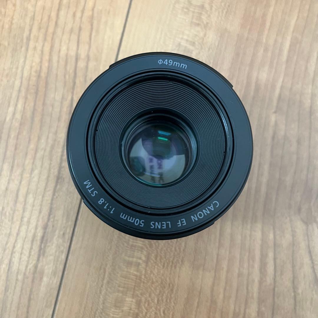 Canon 50mm f/1.8 EFレンズ