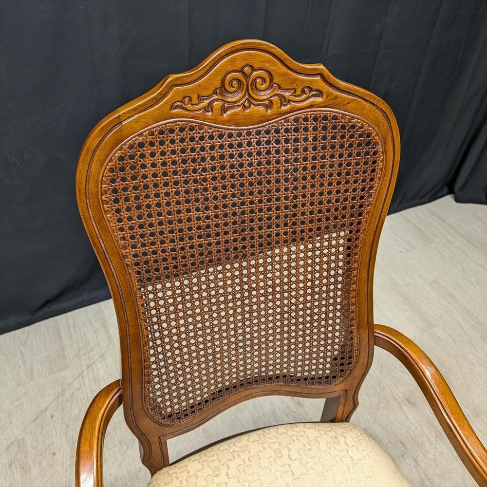 ラタン　猫脚　アームチェア　ダイニングチェア　椅子　イス　チェア　ハイバック