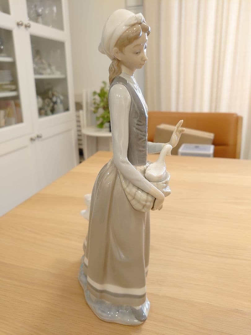 【極美品 無欠損 希少】LLADRO リヤドロ No.4815『ガチョウと少女』