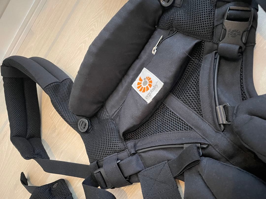 定価31900円　極美品　ergobaby OMNI breeze 抱っこ紐
