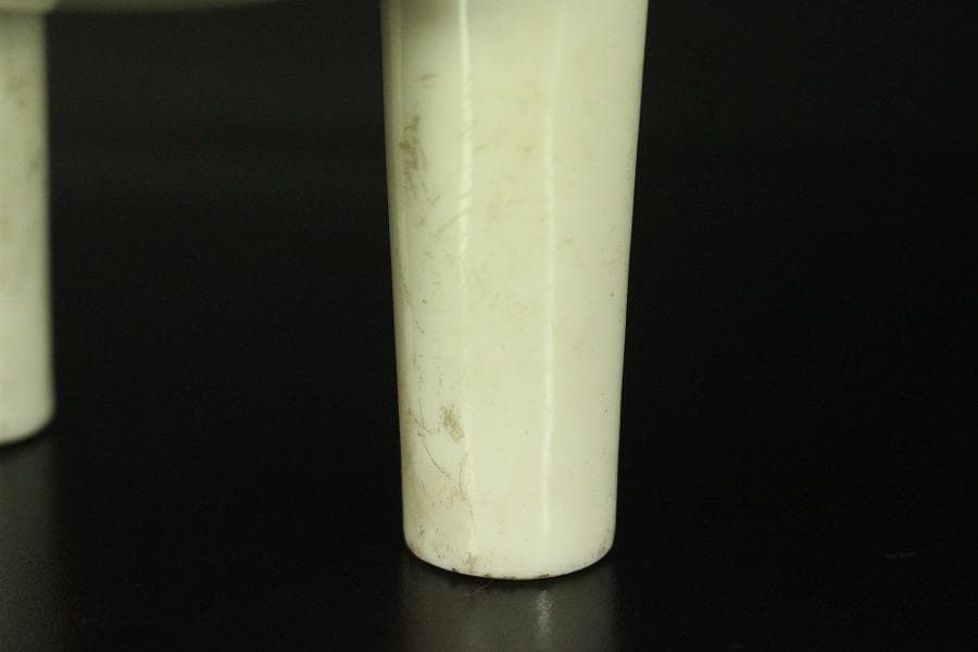 中国美術 白磁 饕餮紋 三足 双耳 香炉 高13.8cm(LC632)