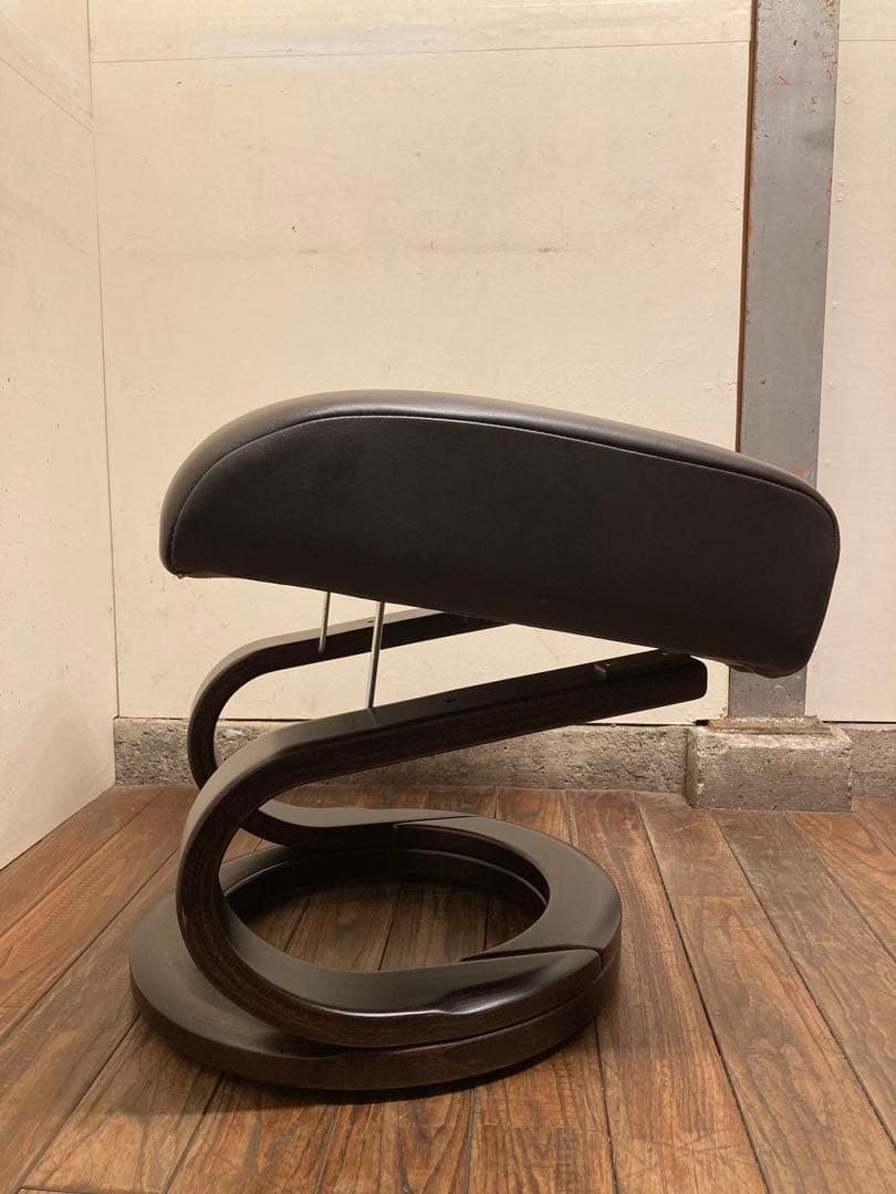 ドイツ himolla ヒモラ社製 本革リクライニングチェア&オットマンセット