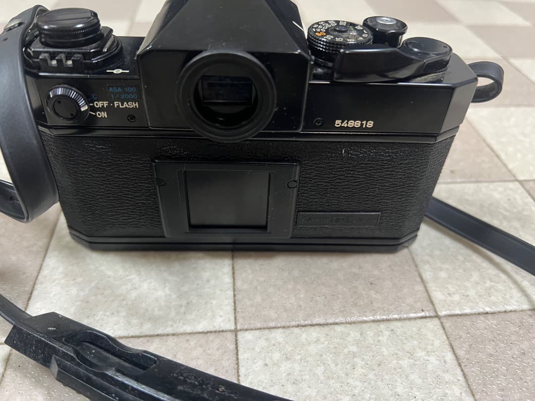 一眼レフカメラ Canon New F-1 ( 販売された 釣りキチ )