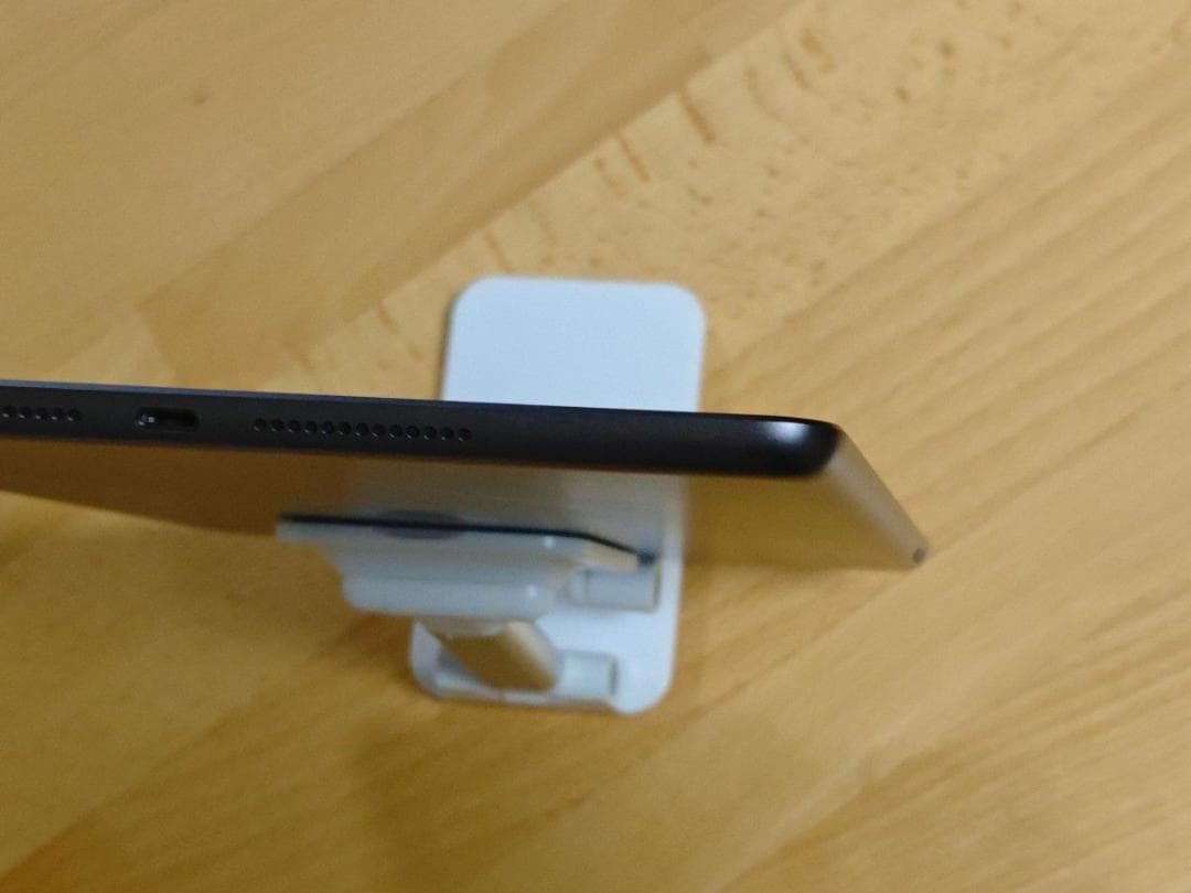 iPad 第9世代 64GB Wi-Fiモデル スペースグレイ