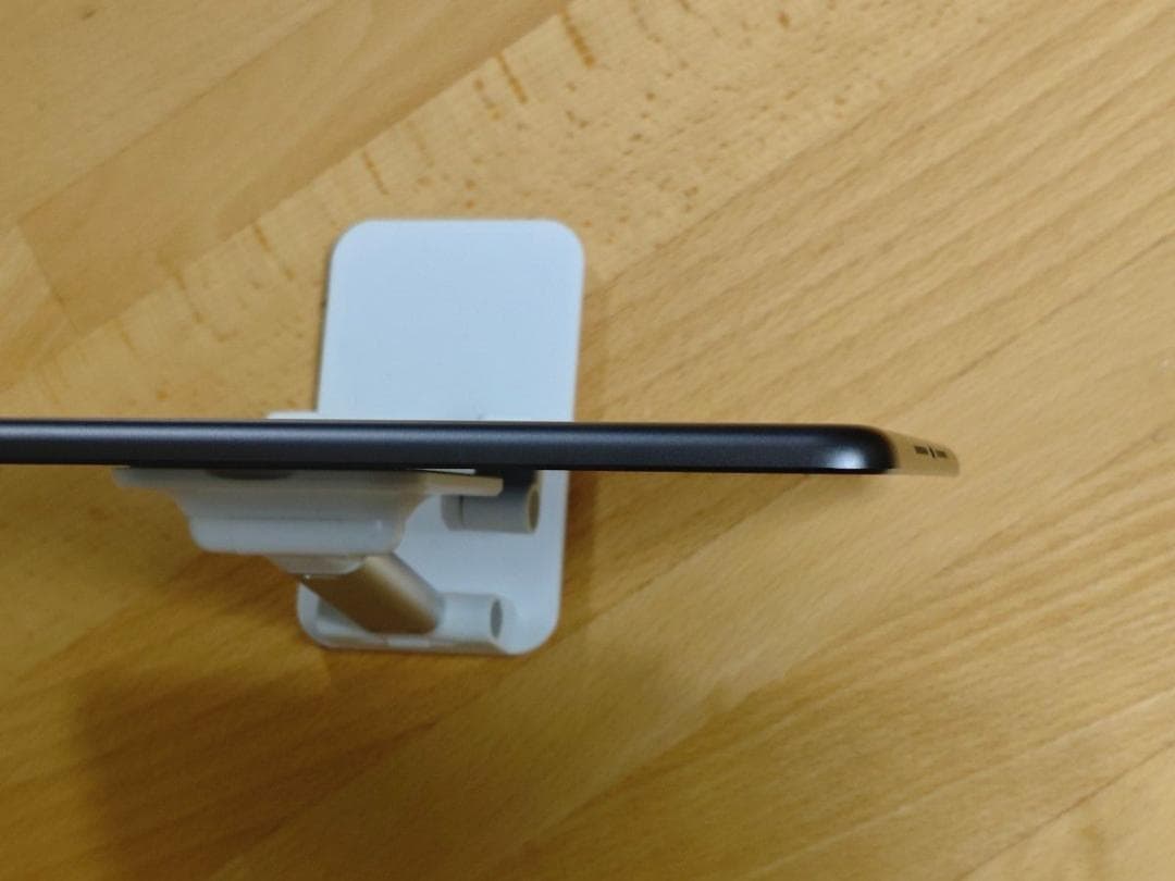 iPad 第9世代 64GB Wi-Fiモデル スペースグレイ