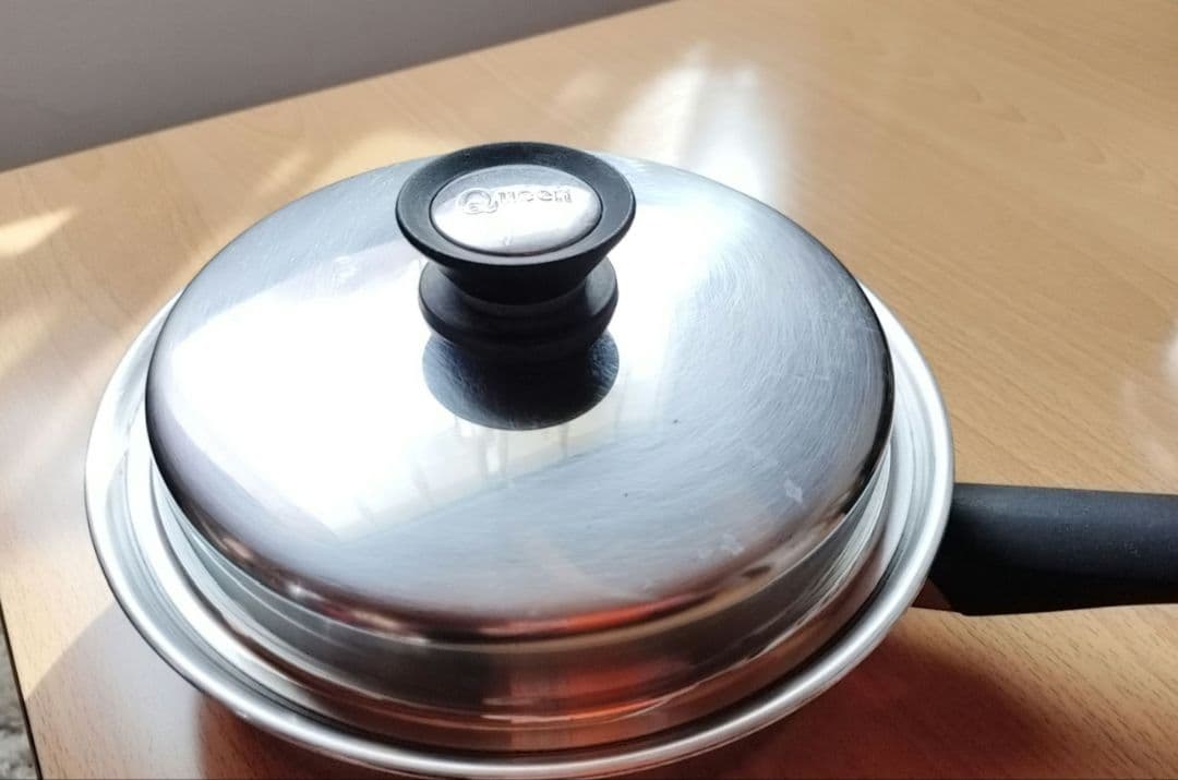 Amwayステンレス鍋・中フライパン大ソースパン中ソースパン3点セット