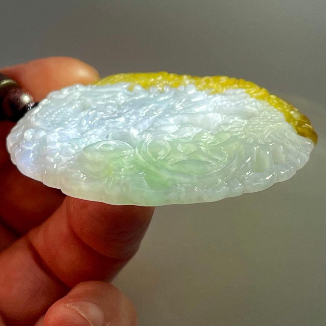 鑑別付 翡翠 硬玉 ジェダイト A 龍神 招財 彫刻 ペンダント 金運 財運