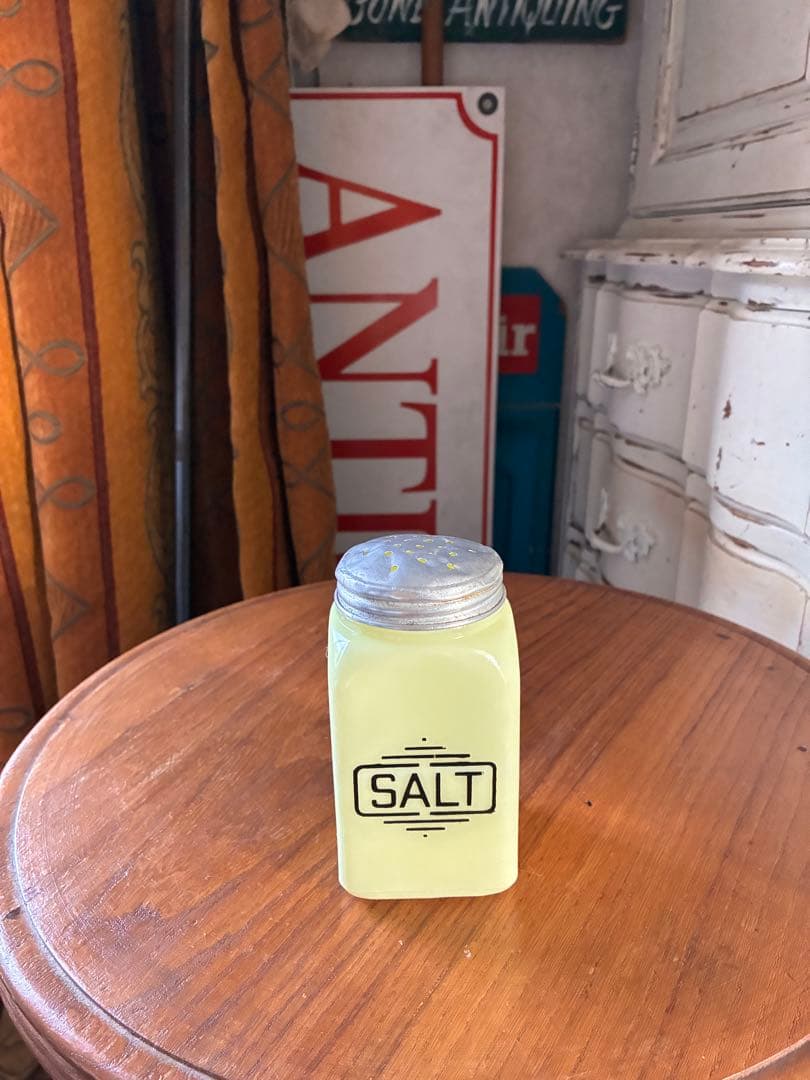 アンティーク　マッキー　カスタード　ミルクガラス　シェイカー　調味料入　アメリカ