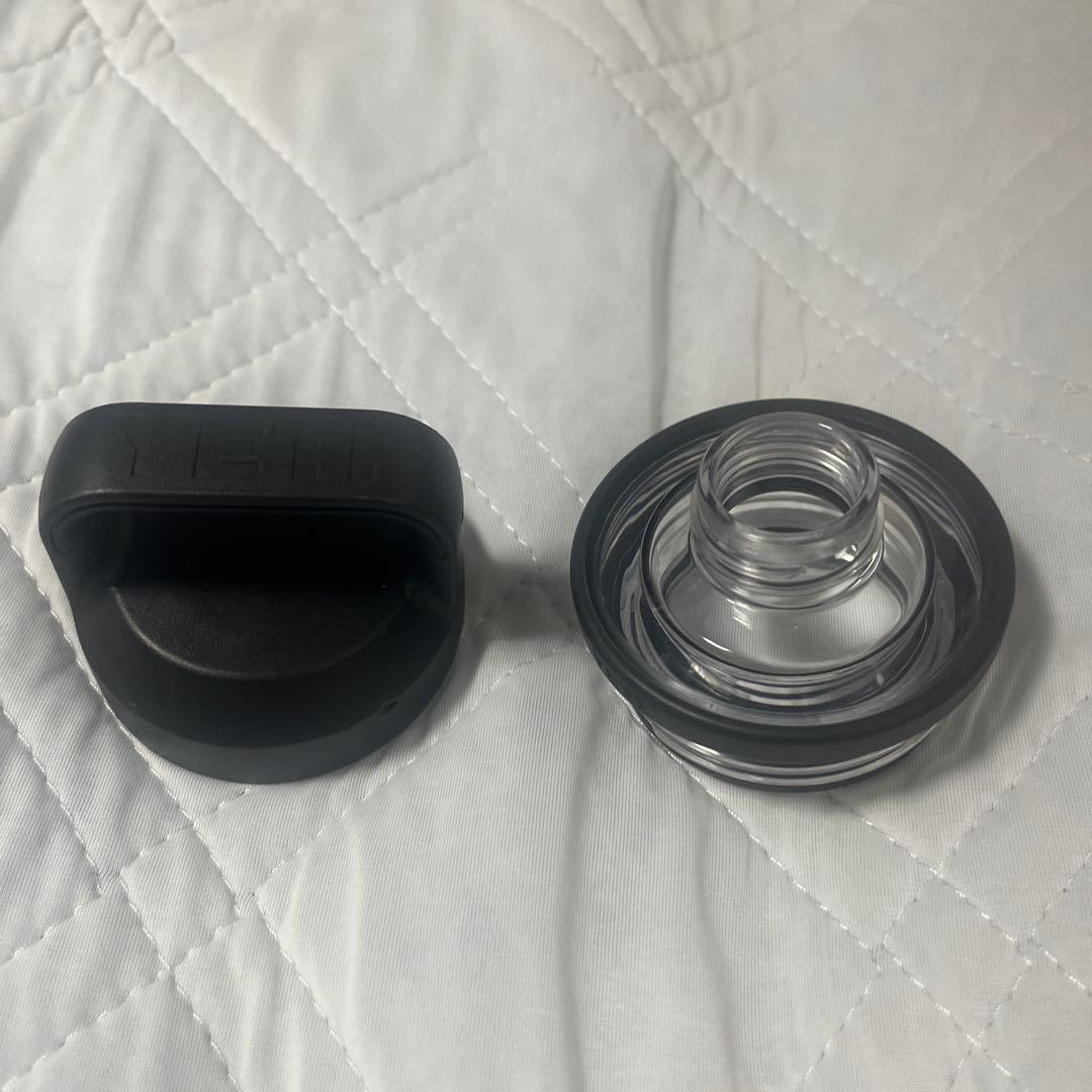 超希少！イエティとモンスターのコラボ水筒です。