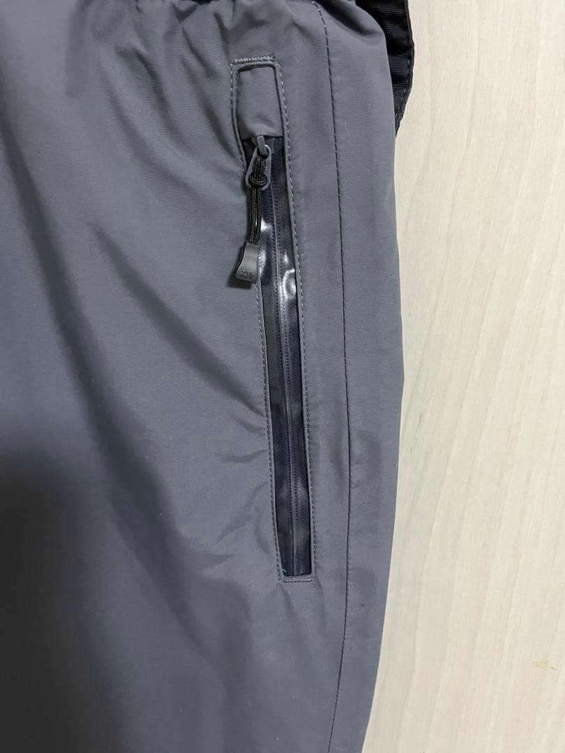 【新品未使用】ダイワ　レインマックス ハイロフトウィンタースーツDW-3423