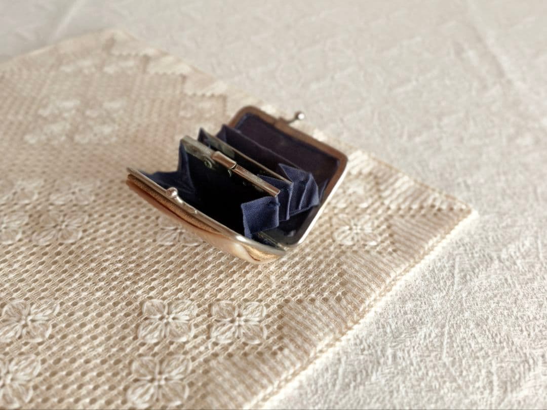 * vintage purse ୨୧ .·*° 貝がらの 小物入れ がま口