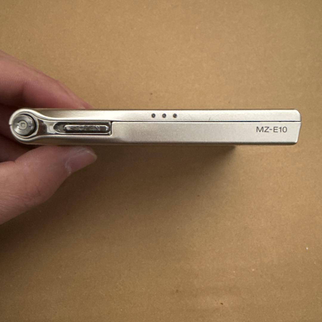 SONY MDウォークマン MZ-E10