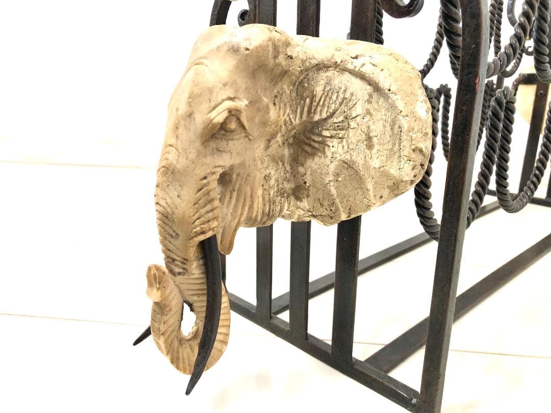 【レア・アンティーク】アイアンラック 石像彫刻 ワインラック 8本収納可 象顔