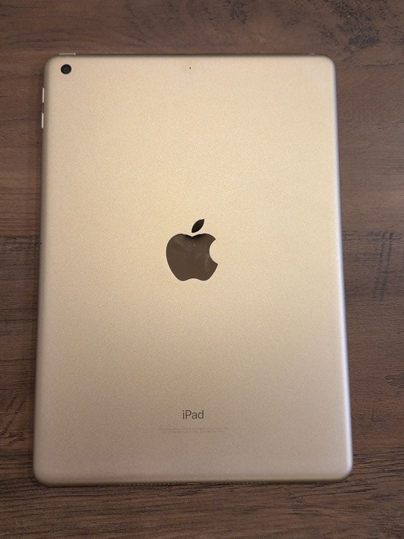 Apple iPad (第5世代)128GB ゴールド 本体のみ