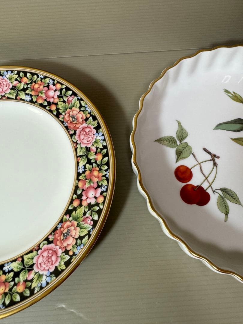 2763 ウェッジウッド皿1客　ロイヤルウースター皿1客　金彩