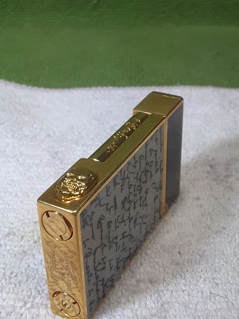 Chapado en Laton 手書き風デザイン Lxw デュポンの音