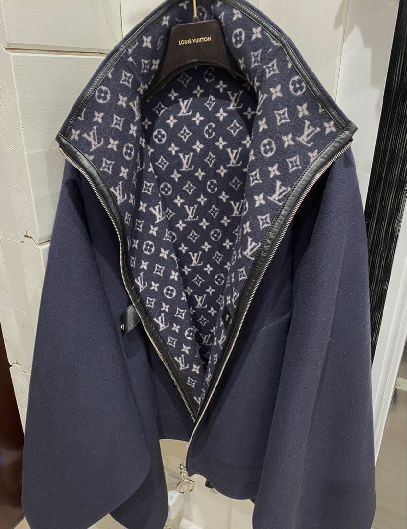 ルイヴィトン　ケープコート モノグラムロゴ　リバーシブル　極美品