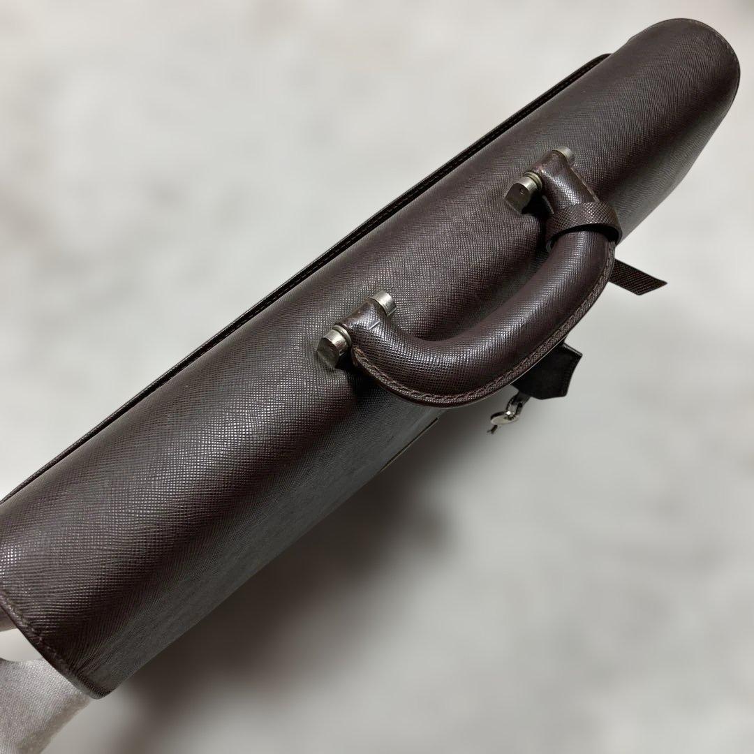 美品 バーバリー ダレスバッグ A4可 鍵付き サフィアーノレザー本革 濃茶