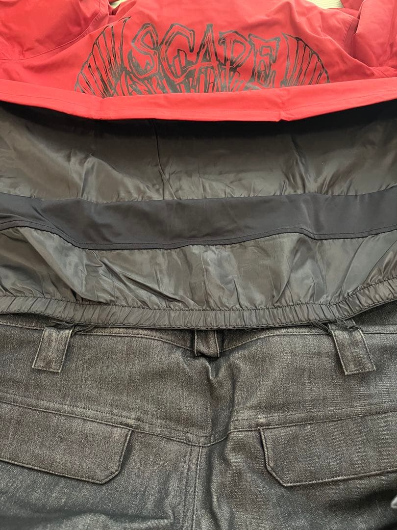 SCAPE スノーボードウェア上下