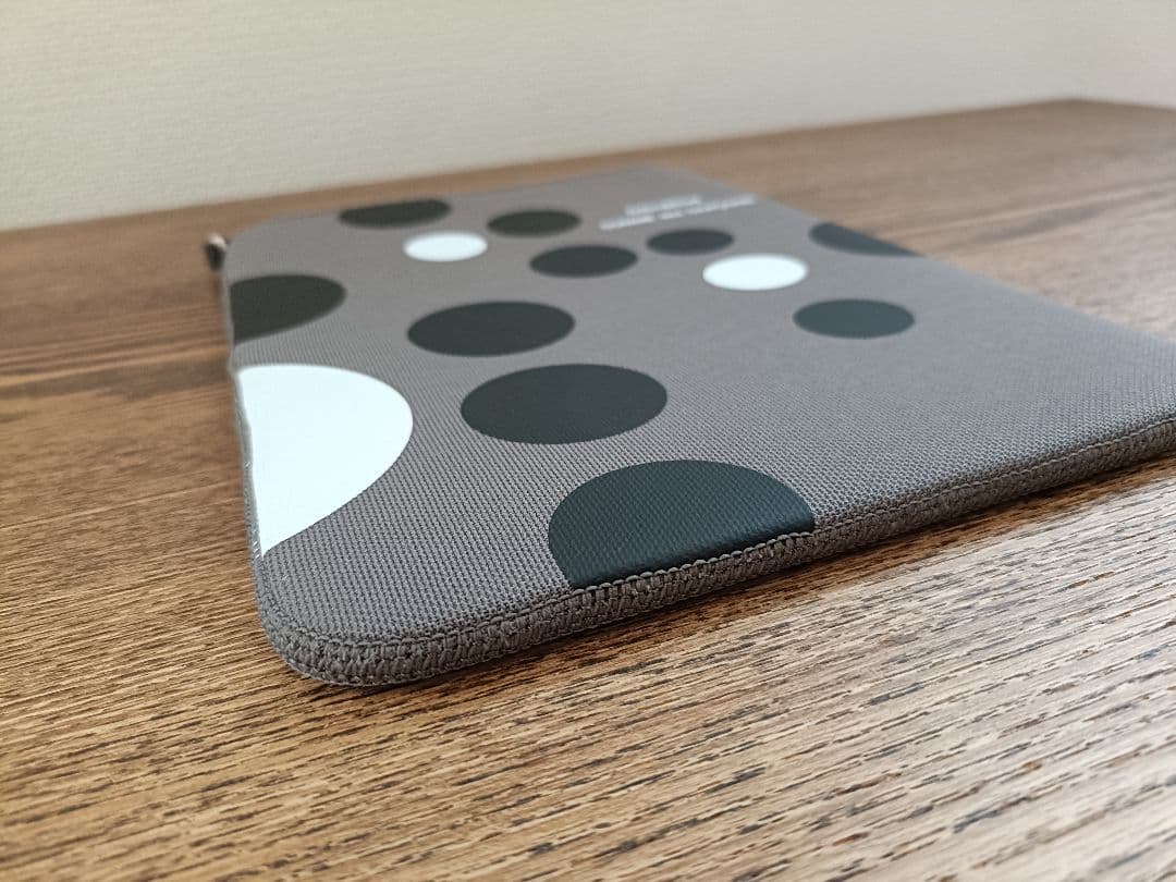 新品 Comme des Garcons x Cote&Ciel iPadケース