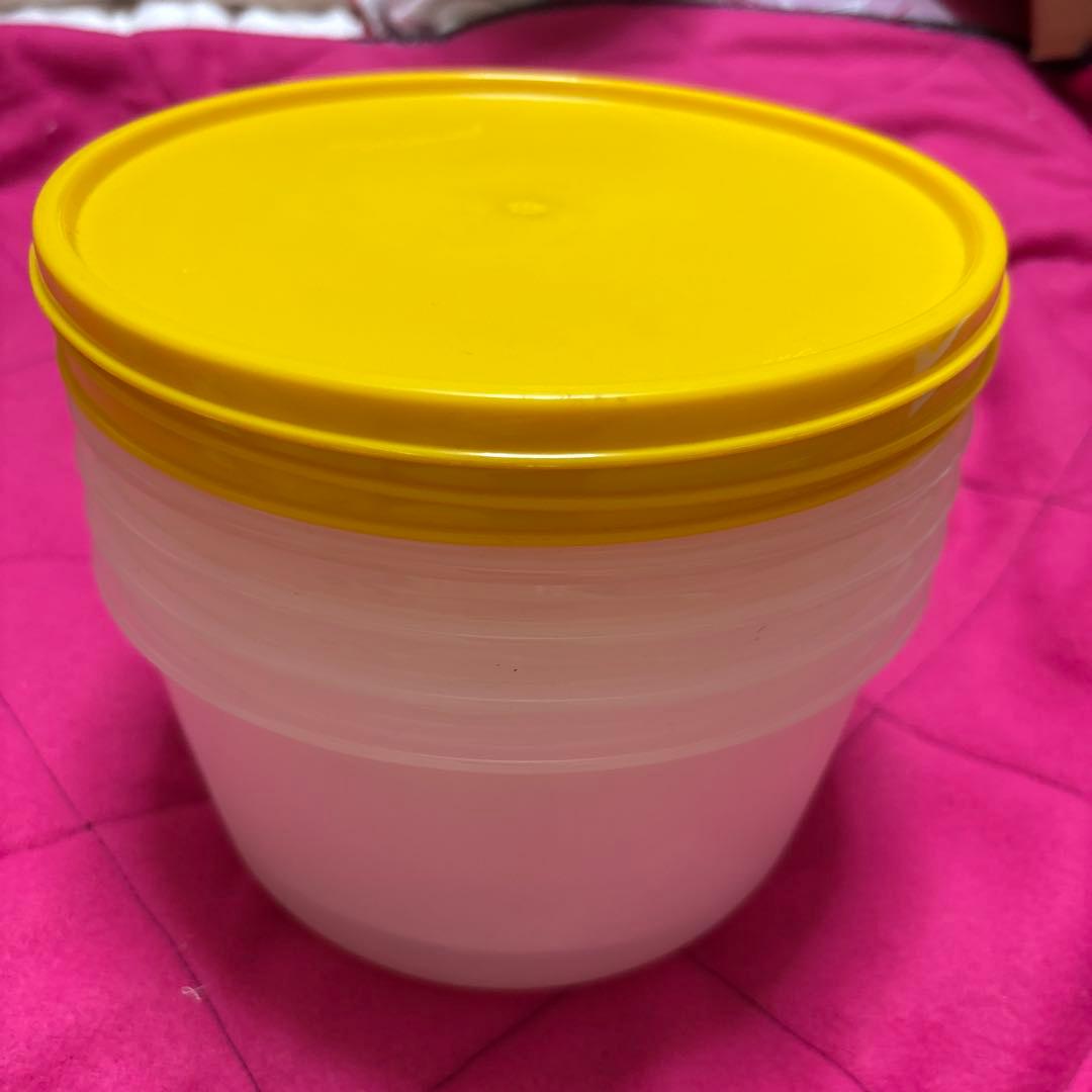 未使用　タッパーウェア　MMボール　3個セット　イエロー　ザルの４点セット