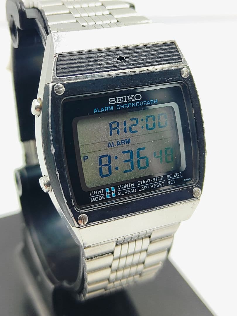 VINTAGE 1980's SEIKO A359-4000 デジタル腕時計