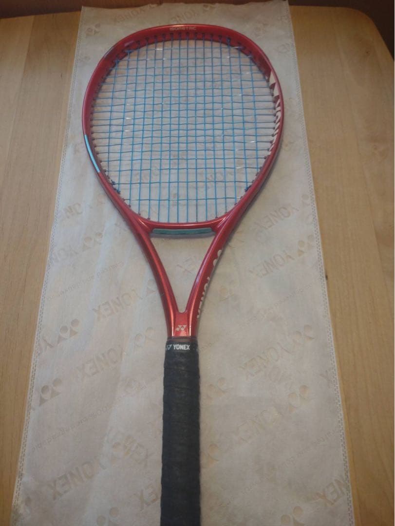 新作ブイコア100 300g ✨2026年現行ヨネックスラケットVCORE100