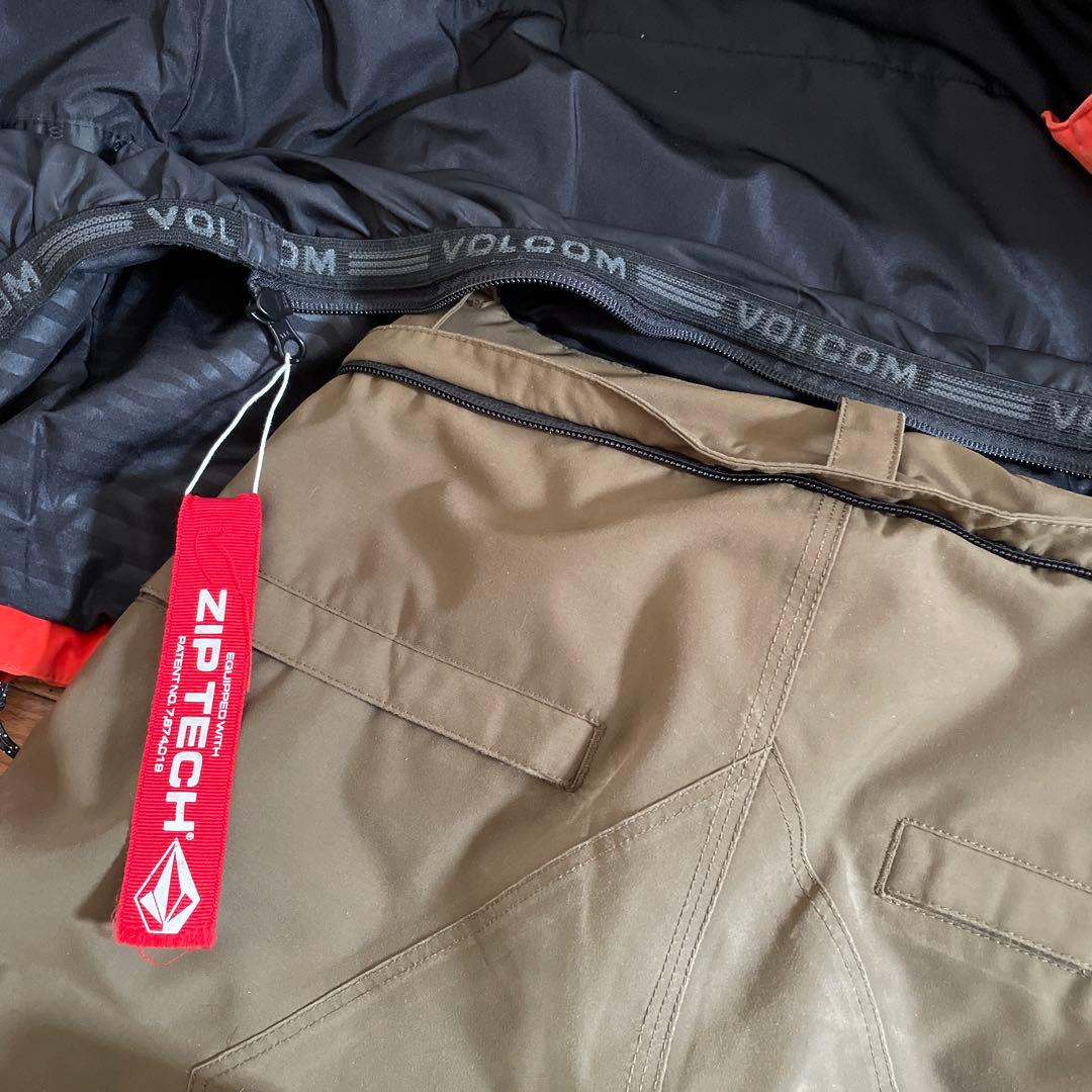 VOLCOM 子ども用 スノーボードウェア