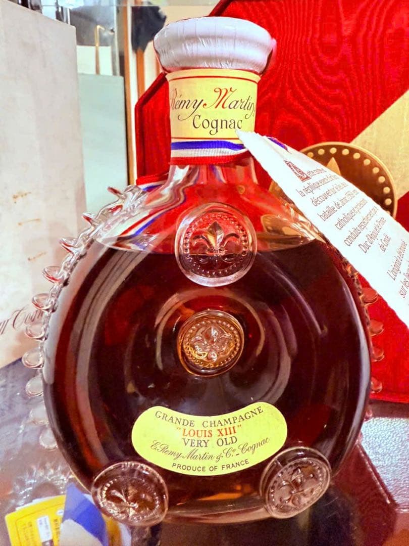 REMY MARTIN Louis XIII Cognac 赤い八角形パッケージ