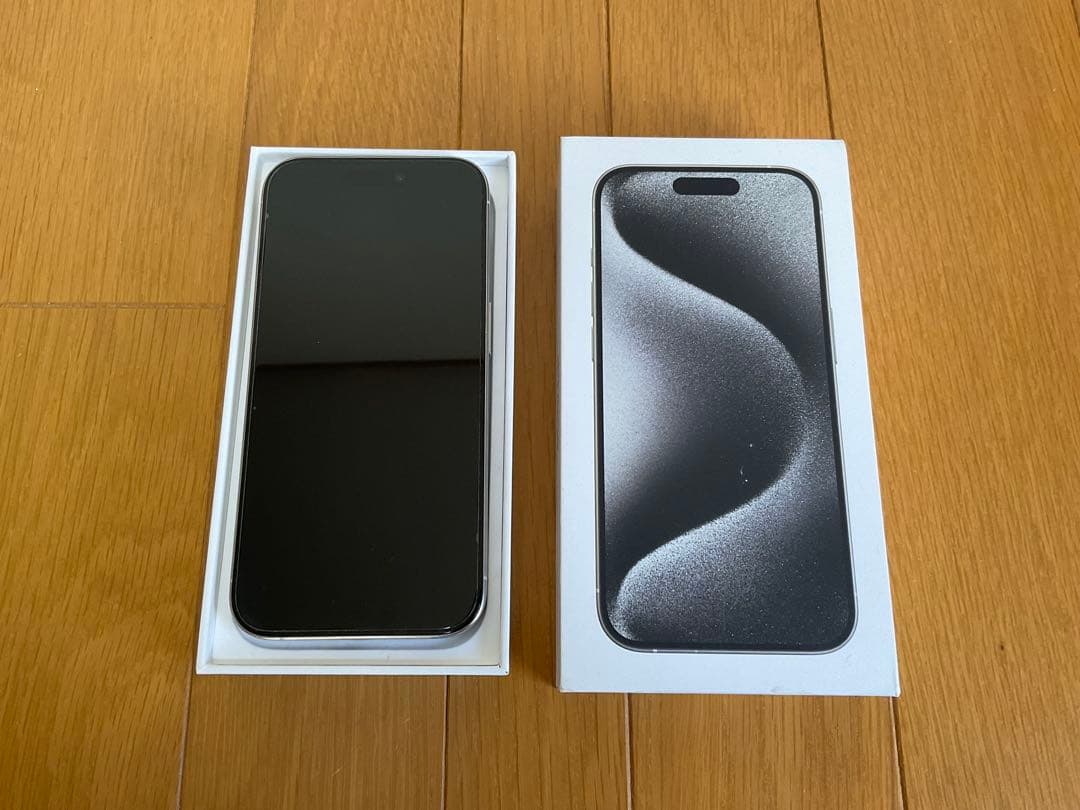 iPhone 15 Pro 256GB チタンホワイト