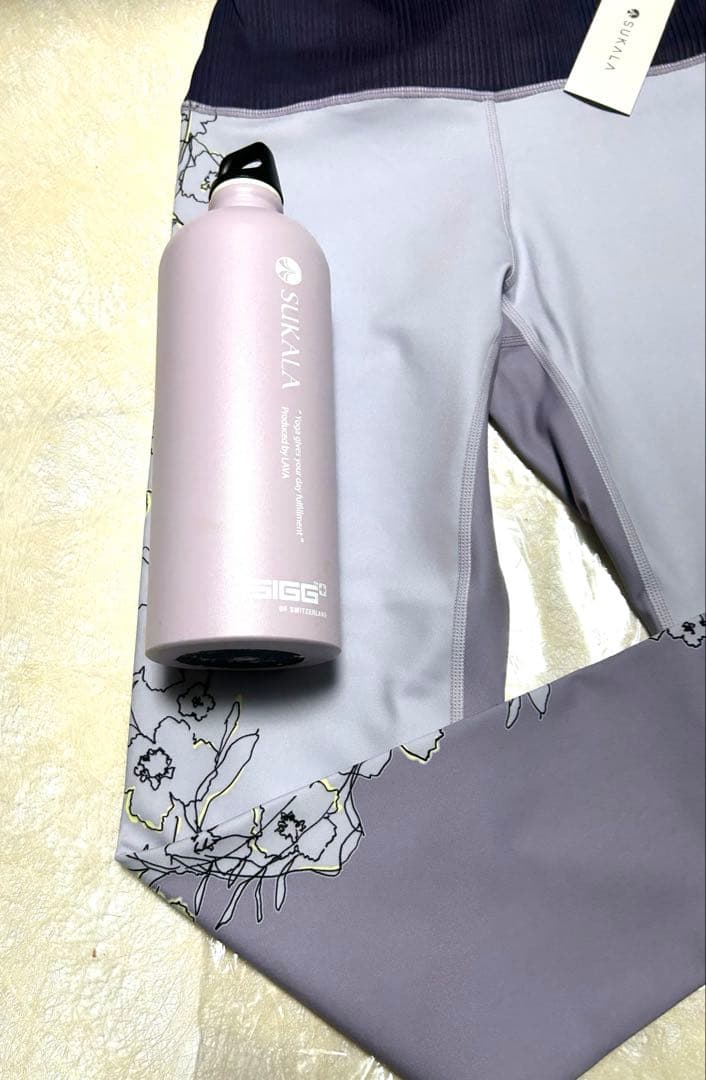 新品スカーラ2点　レギンスMと水素水ボトルのセット