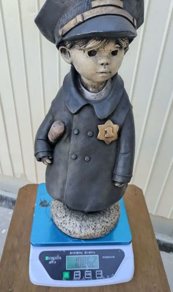 HENRI スタジオ　ポリスマン