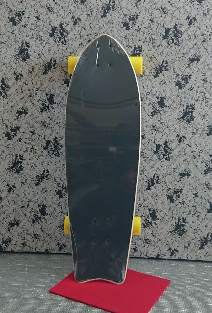 大放出　イエロー　31.5＜税送料2770円込み＞カスタム　前後カービングＴ搭載