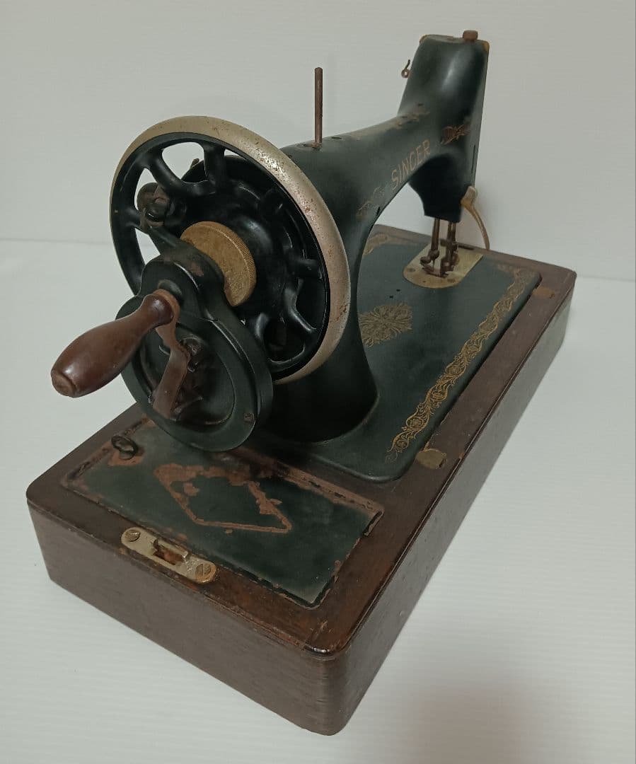 m*k様 アンティーク　SINGER 　手回しミシン　 　木製ケース付き