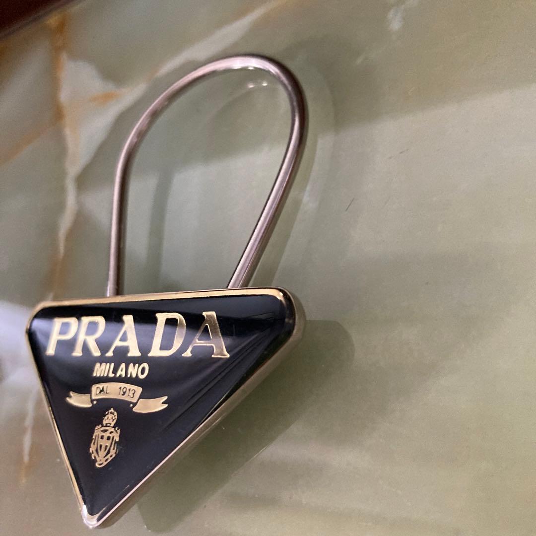 PRADA プラダ　キーホルダー